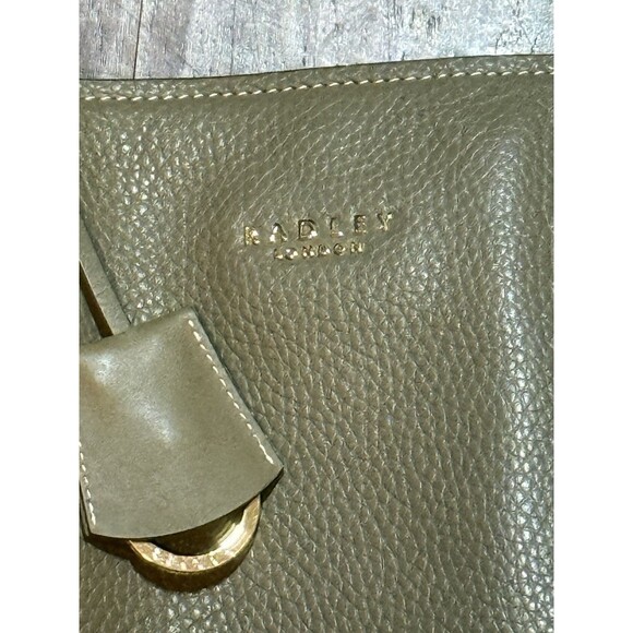 Radley London Baylis Road 2.0 Olive Green Leather Multi-compartment - Picture 2 of 5